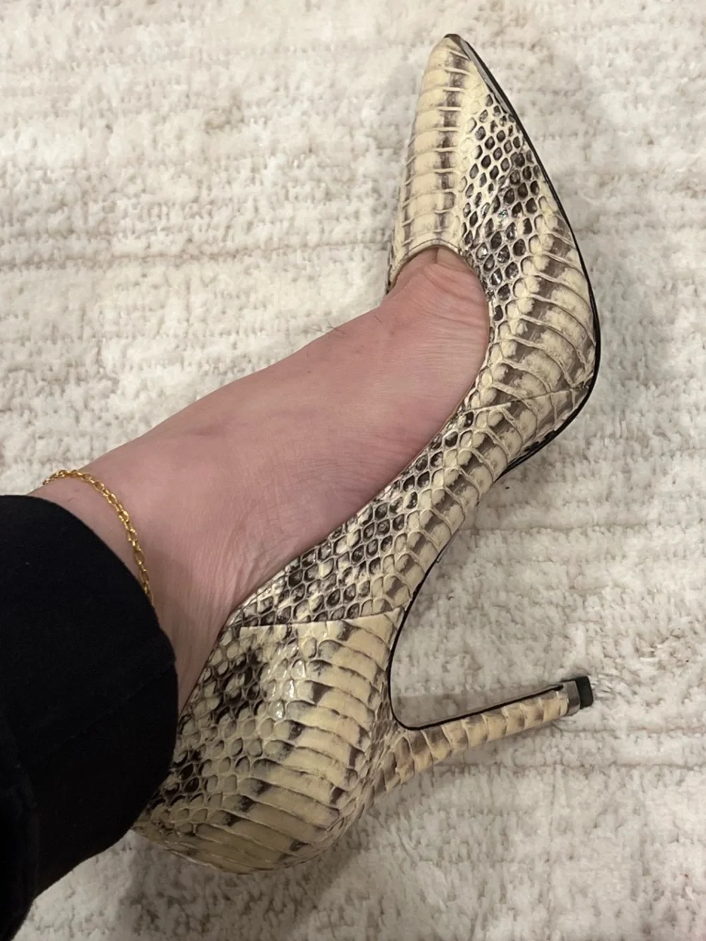 Michael Kors Vero Cuoio Avra Snake-Embossed Pointed Toe Stiletto - White & Beige - Picture 7 of 7